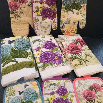 K84: New Butterflies and Roses Kitchen Towels, Mitts, and Potholders!