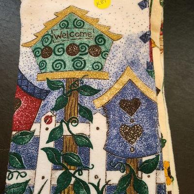 K89: Decorative Kitchen Towel Lot