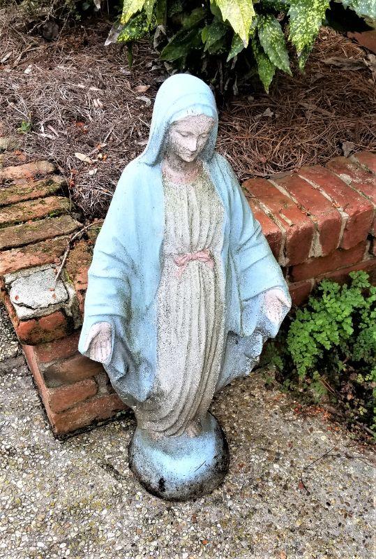 Lot 162 Blessed Virgin Mary Statue heavy concrete