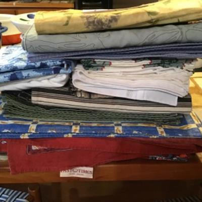 195: Lot of April Cornell Table Linens and Placemats , Past Time Table cloth
