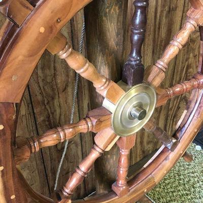 F1: Captains Ships Wheel with Compass