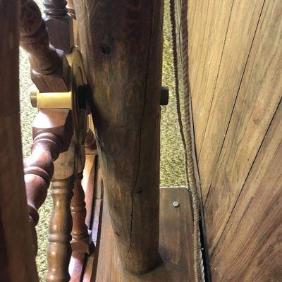 F1: Captains Ships Wheel with Compass