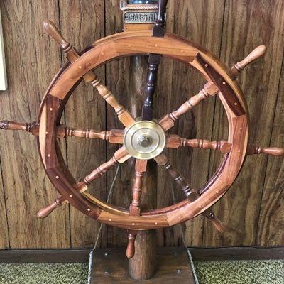 F1: Captains Ships Wheel with Compass