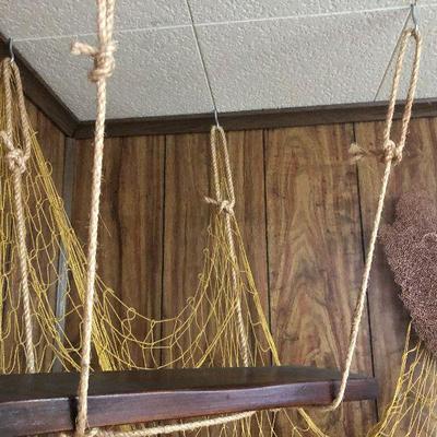 F7: Nautical Decor Shelf and Net