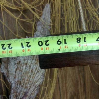 F7: Nautical Decor Shelf and Net