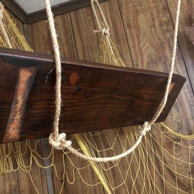 F7: Nautical Decor Shelf and Net