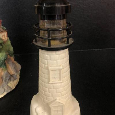 F18: Light-Up Lighthouse and Decor