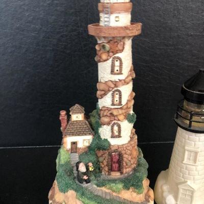 F18: Light-Up Lighthouse and Decor
