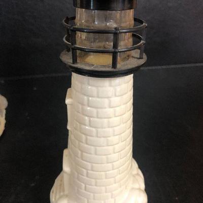 F18: Light-Up Lighthouse and Decor