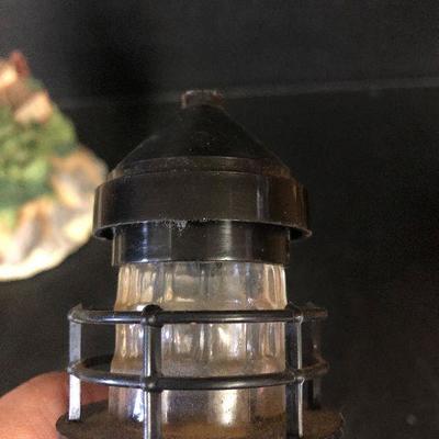F18: Light-Up Lighthouse and Decor