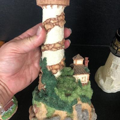 F18: Light-Up Lighthouse and Decor