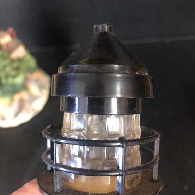 F18: Light-Up Lighthouse and Decor