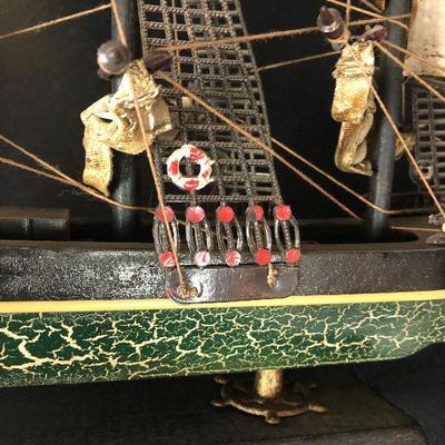 F24: Vintage Wood Whaling Ship Clipper 1846 Model 
