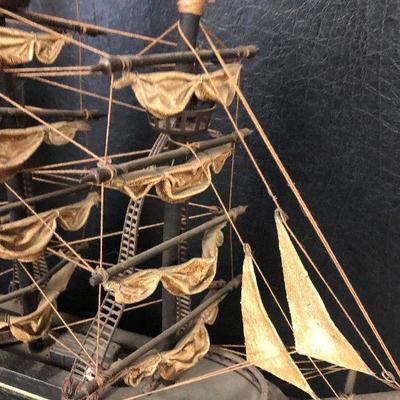 F24: Vintage Wood Whaling Ship Clipper 1846 Model 