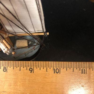 F25: Vintage Wood Ship Models Cutty Shark & Cape Cod