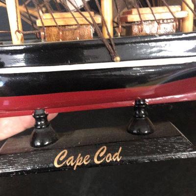 F25: Vintage Wood Ship Models Cutty Shark & Cape Cod