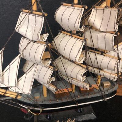 F25: Vintage Wood Ship Models Cutty Shark & Cape Cod