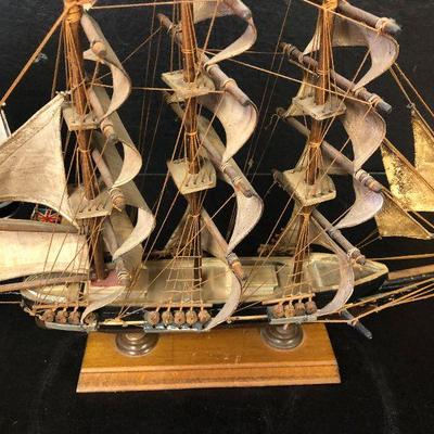 F25: Vintage Wood Ship Models Cutty Shark & Cape Cod