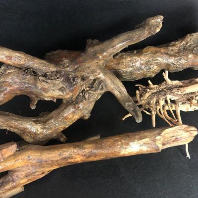 F30: Driftwood Decor