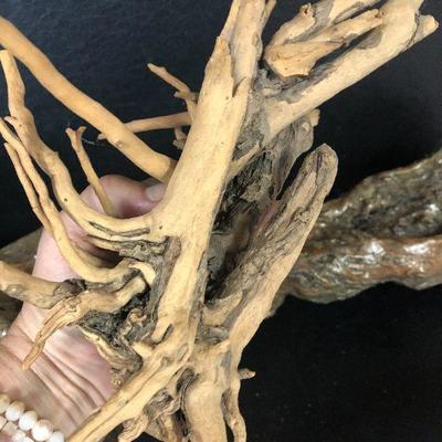 F30: Driftwood Decor