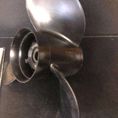 F33: Mercury Outboard Propellor 48-78120-19 and Maryland Waters Guides