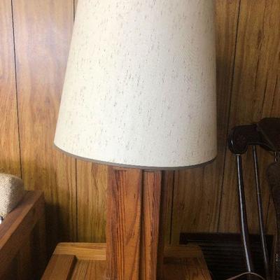 F44: Wood Table Lamp