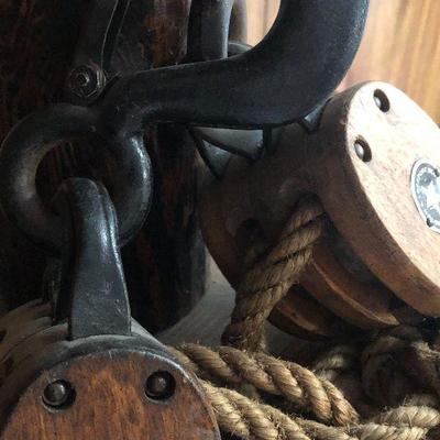 F47: Boston & Lockport Pulley Lamp