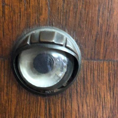 F48: Antique Standing Radio