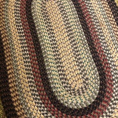 F53: 5 x 3 Braided Accent Rug