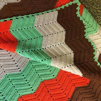 F55: Vintage Handmade Throw