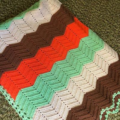 F55: Vintage Handmade Throw