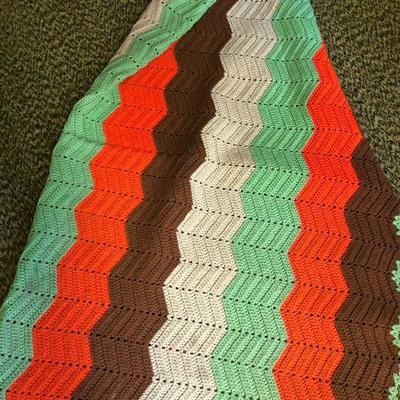 F55: Vintage Handmade Throw