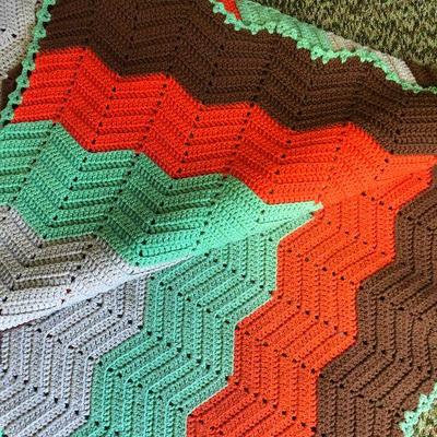 F55: Vintage Handmade Throw