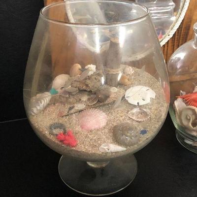 F56: Captains Quarters Mirror and Seashell Vases