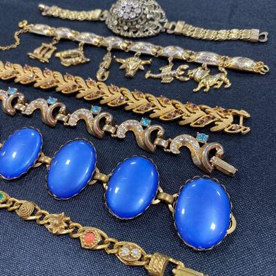 1.84. Seventeen Gold-Tone Bracelets