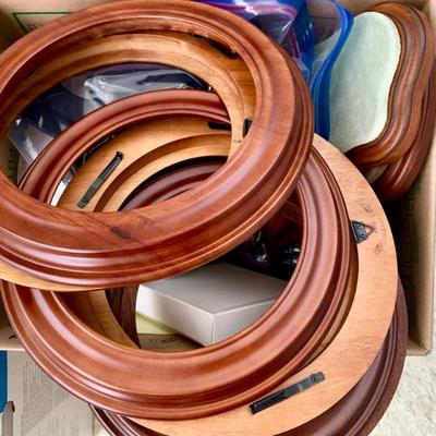 #299   BOX LOT OF DISPLAY STANDS & PLATE FRAMES