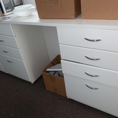 #309    WHITE PLASTIC COUNTER TOP DOUBLE CHESTS 8 DRAWERS 