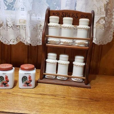 2-51: Vintage Rooster S &P and Spice Rack