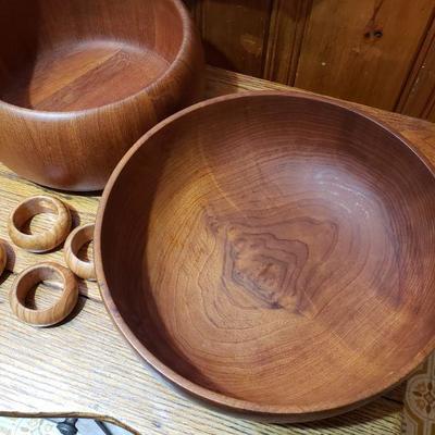 2-52: Wood Bowls and Napkin Rings (Denmark, Spain, USA, Philippines)