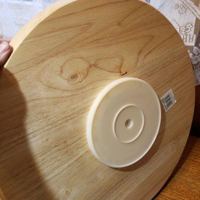 2-54: Wood Cutting Boards, Paper Towel Holder & Lazy Susan