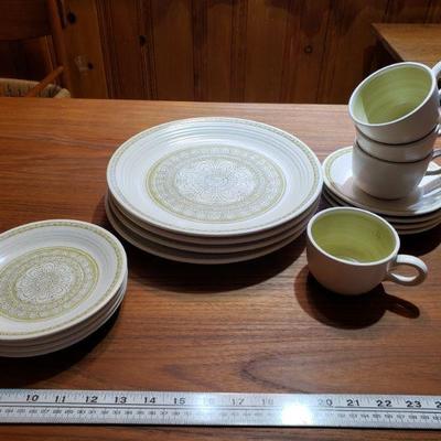 2-77: Mid Century Franciscan Dish Set