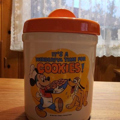 2-81: 1980 Disney Cookie Jar
