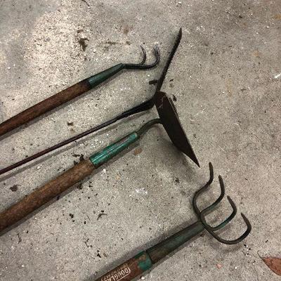 G7: Collection of Yard Tools