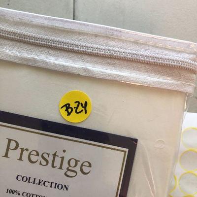 B24: Vintage Pillowcase Lot