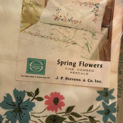 B24: Vintage Pillowcase Lot