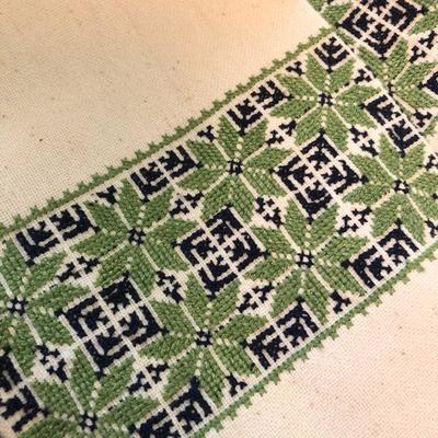 B26: Vintage Apron Lot