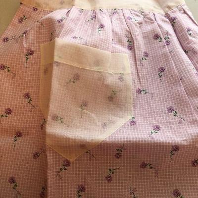B27: Vintage Dainty Lavender Aprons