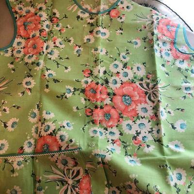 B28: Vintage/Retro Smocks