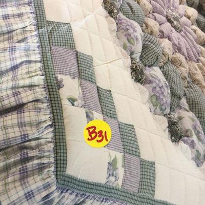 B31: Queen Lavender Floral Puffed Quilt Set