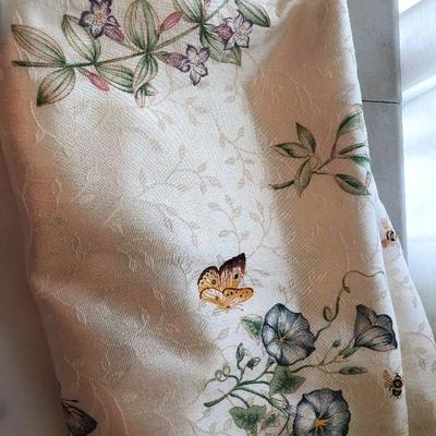 B32: Lenox Butterfly Shower Curtain, Rings, Towels and More